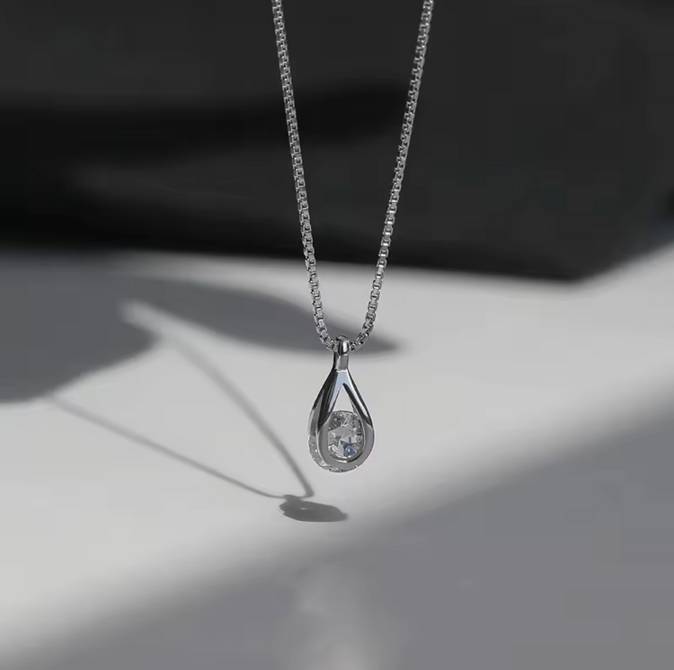 Elegant 925 Sterling Silver Waterdrop Zircon Pendant Necklace