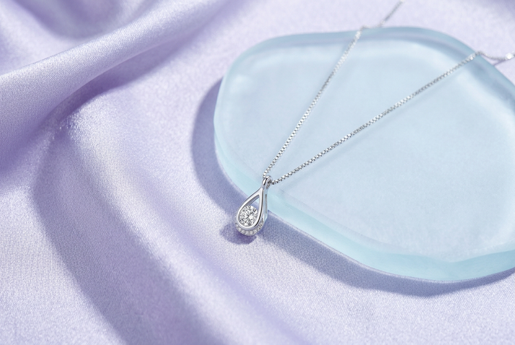 Elegant 925 Sterling Silver Waterdrop Zircon Pendant Necklace